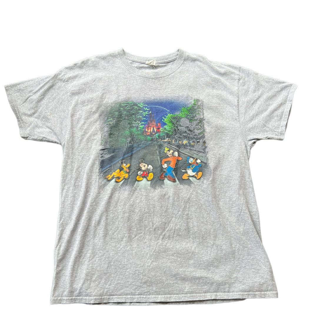 2000's Disney Mickey & Friends Shirt